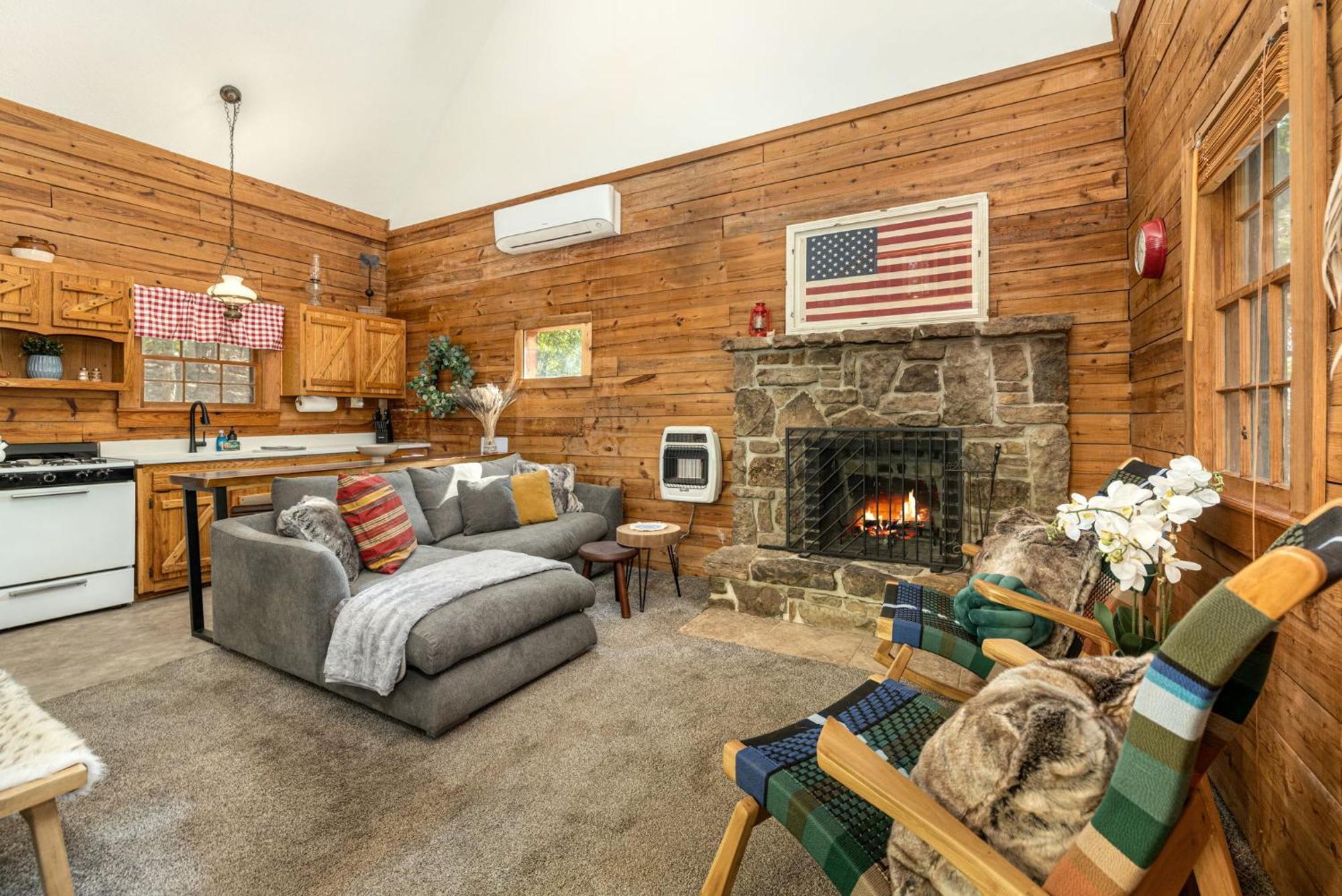 Camp Allswell - Cozy Loft Cabin Getaway - Fireplace Vila Eureka Springs Exterior foto